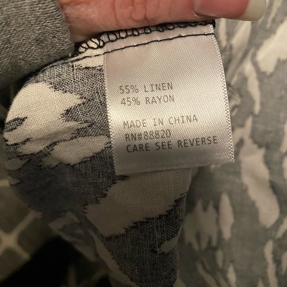 Christian Siriano Black and White Linen blend Patterned Cropped Shirt - Picture 3 of 6